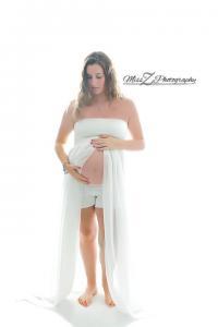 I love how pregnant women, no matter how they feel, always look so heavenly. 